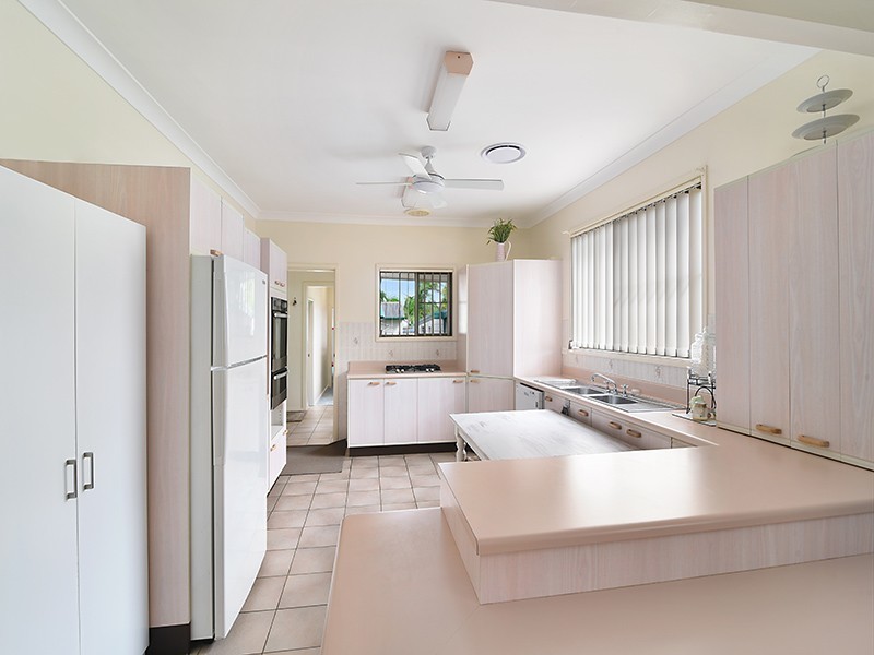 31 Henry Street, Belmont NSW 2280