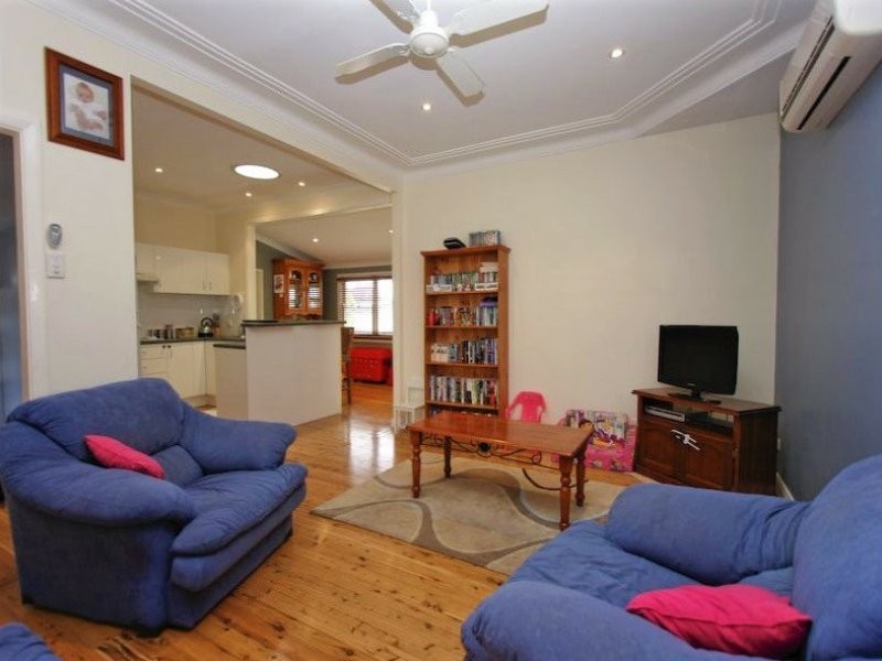 14 Hitchcock Avenue, Belmont NSW 2280