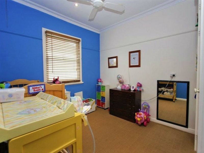 14 Hitchcock Avenue, Belmont NSW 2280