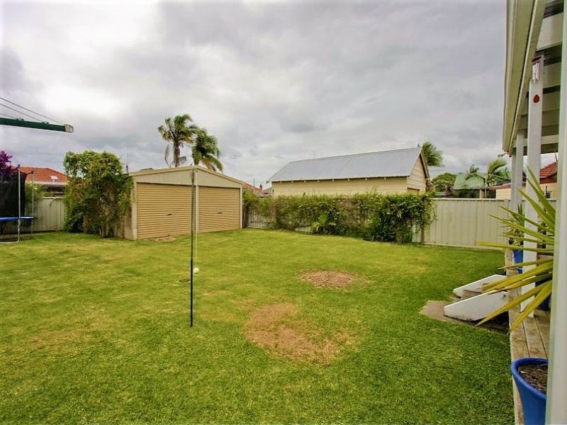 14 Hitchcock Avenue, Belmont NSW 2280