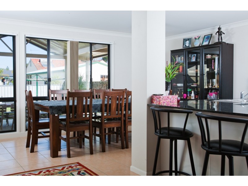 30 John Street, Belmont North NSW 2280