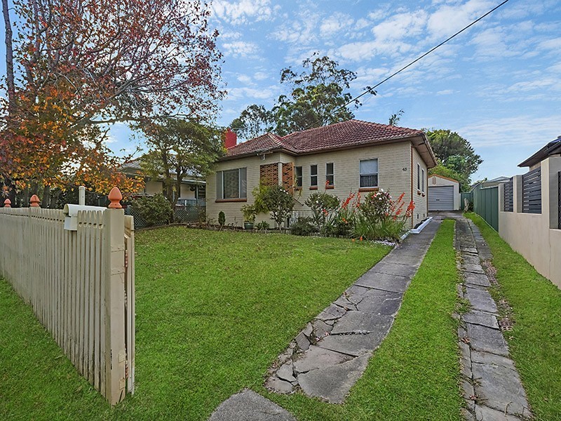43 Livingstone Street, Belmont NSW 2280