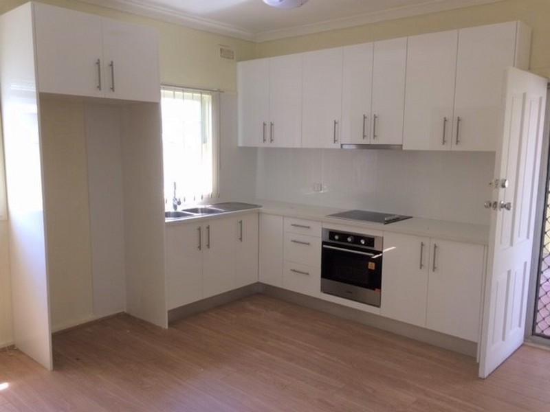 43 Livingstone Street, Belmont NSW 2280