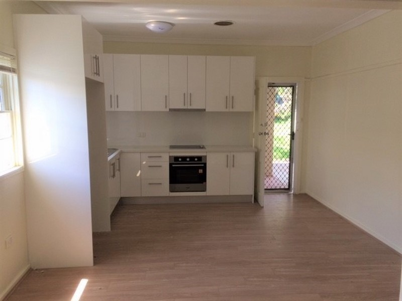 43 Livingstone Street, Belmont NSW 2280