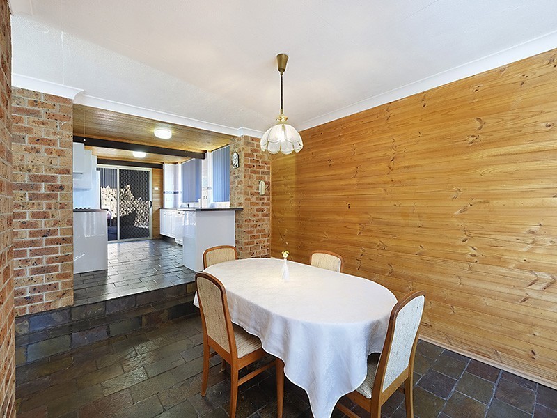 37 Pangela Street, Buttaba NSW 2283