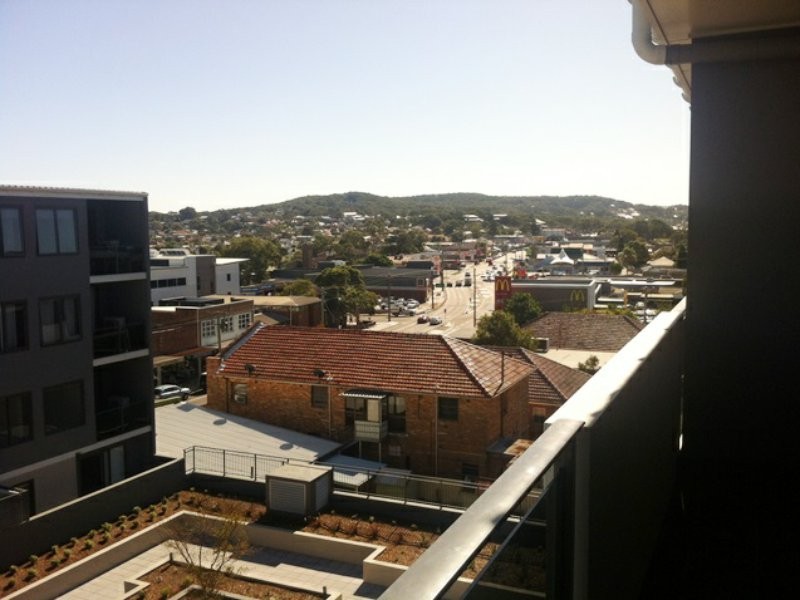 E404/11 Ernest Street, Belmont NSW 2280