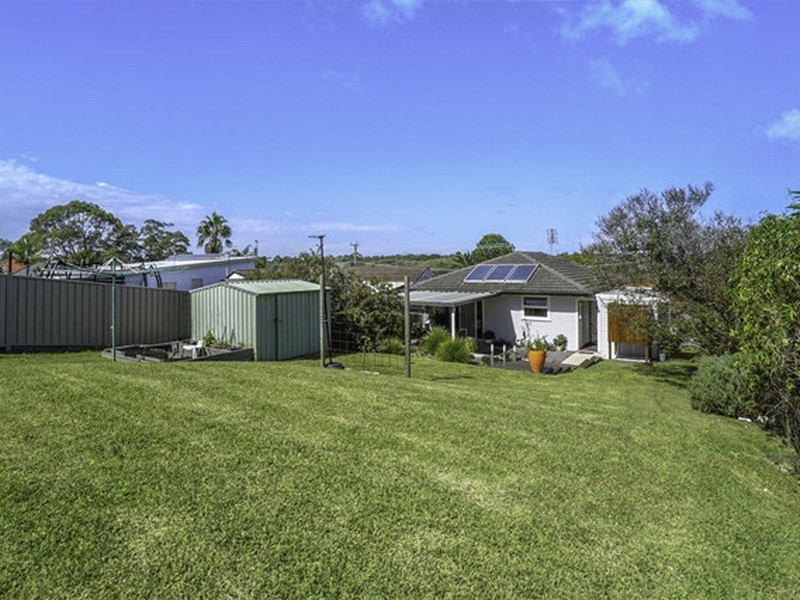 27 Golding Avenue, Belmont North NSW 2280