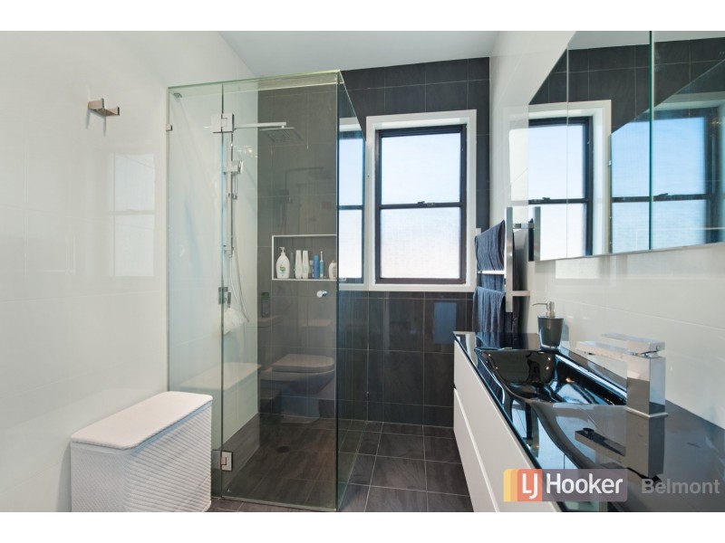 301 Pacific Highway, Belmont North NSW 2280