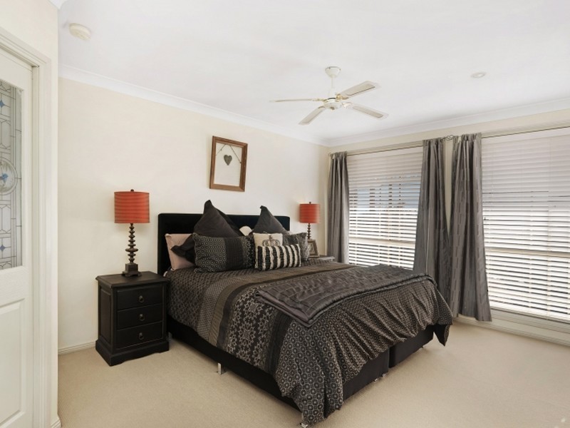 12 Agincourt Crescent, Valentine NSW 2280
