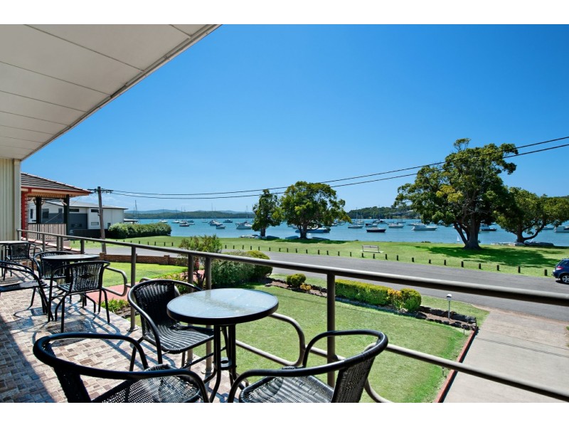 16 Valentine Crescent, Valentine NSW 2280