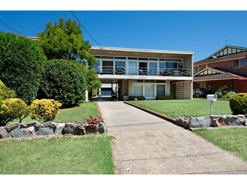 16 Valentine Crescent, Valentine NSW 2280