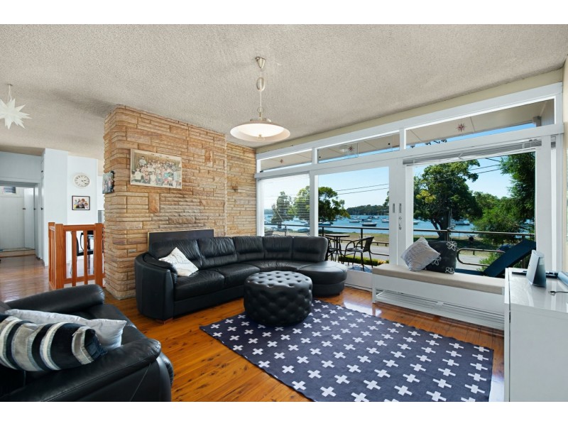 16 Valentine Crescent, Valentine NSW 2280