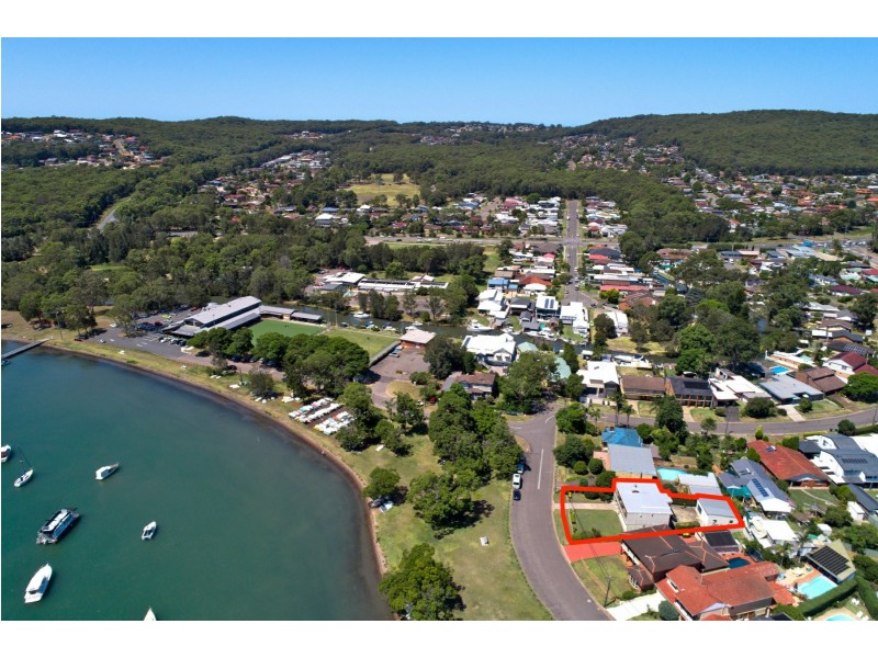16 Valentine Crescent, Valentine NSW 2280