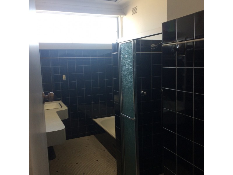 16 Valentine Crescent, Valentine NSW 2280