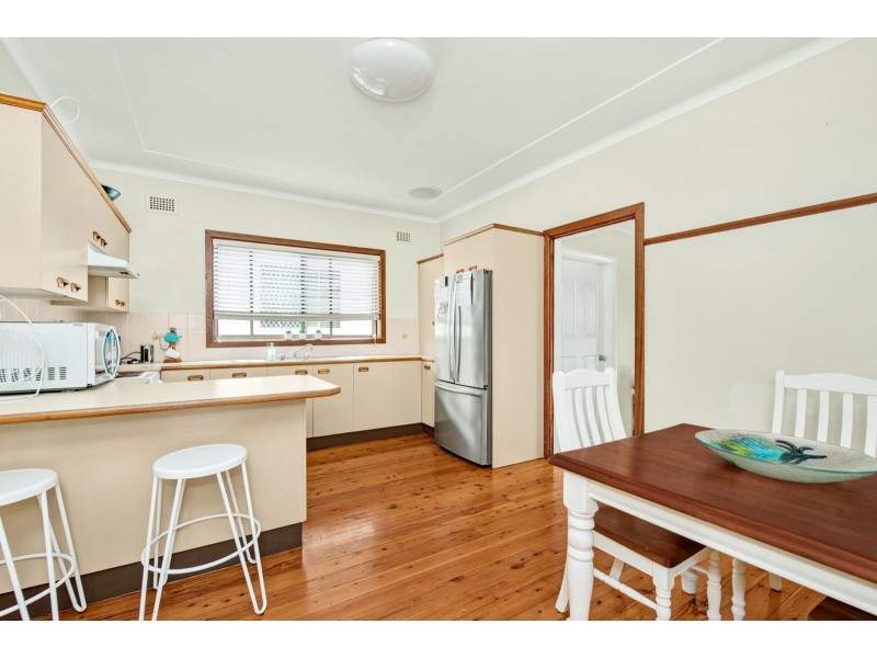 16 Cullen Street, Belmont North NSW 2280