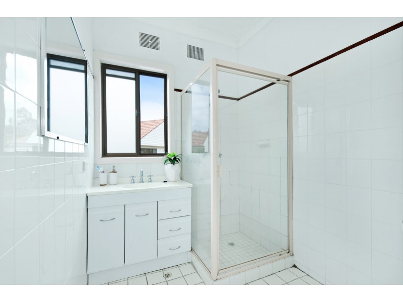 16 Cullen Street, Belmont North NSW 2280