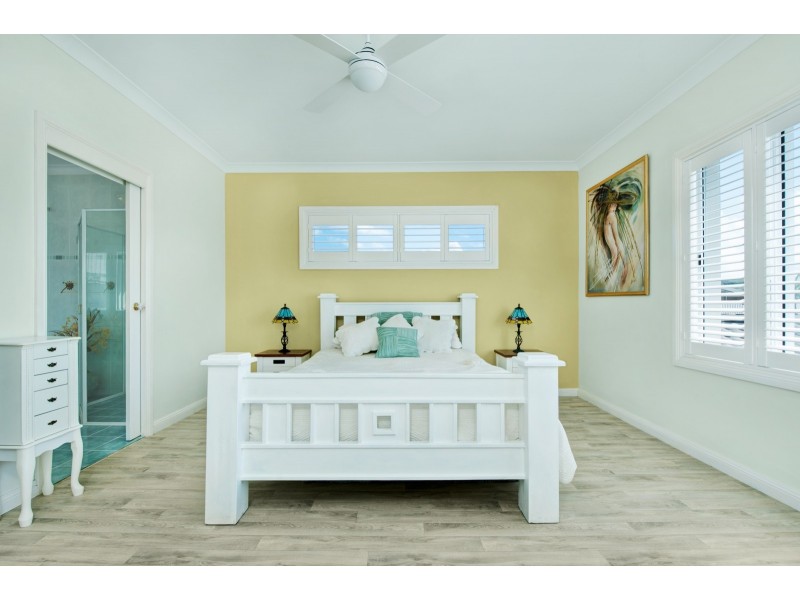 15 Galleon Grove, Caves Beach NSW 2281