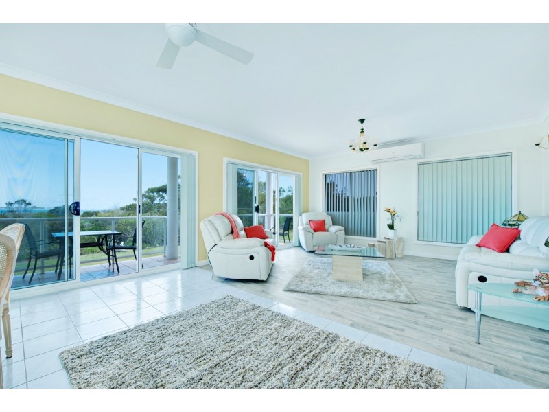 15 Galleon Grove, Caves Beach NSW 2281