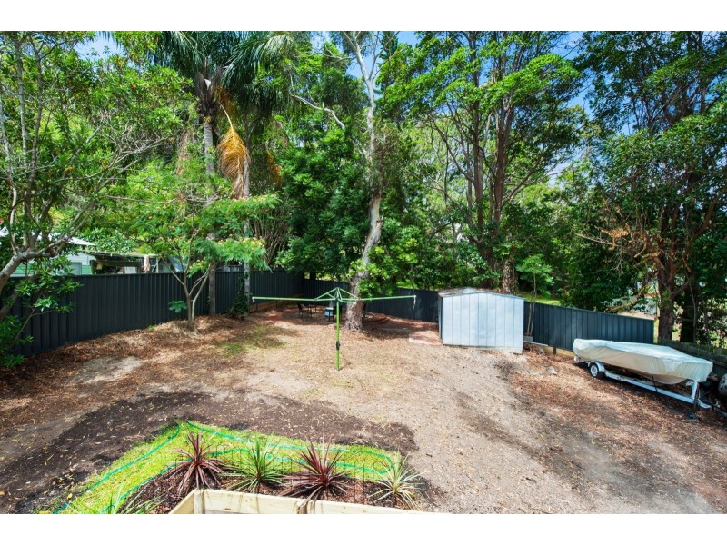 3 Harkins Street, Eleebana NSW 2282