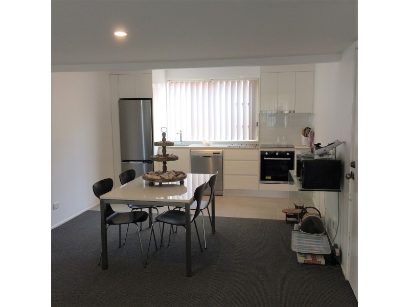 1/42 Village Bay Close, Marks Point NSW 2280