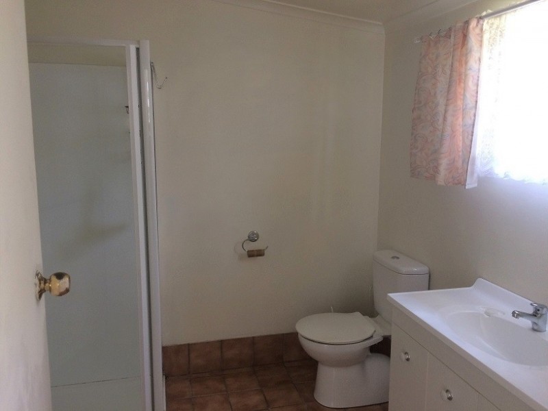 33 Herbert Street, Belmont NSW 2280