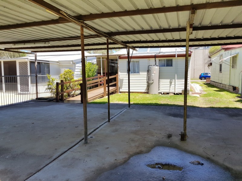 33 Herbert Street, Belmont NSW 2280