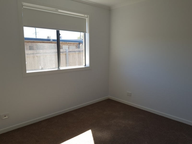 2 Ford Avenue, Mount Hutton NSW 2290