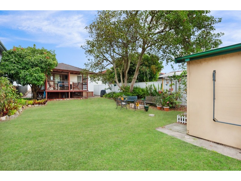 15 Stokes Street, Redhead NSW 2290