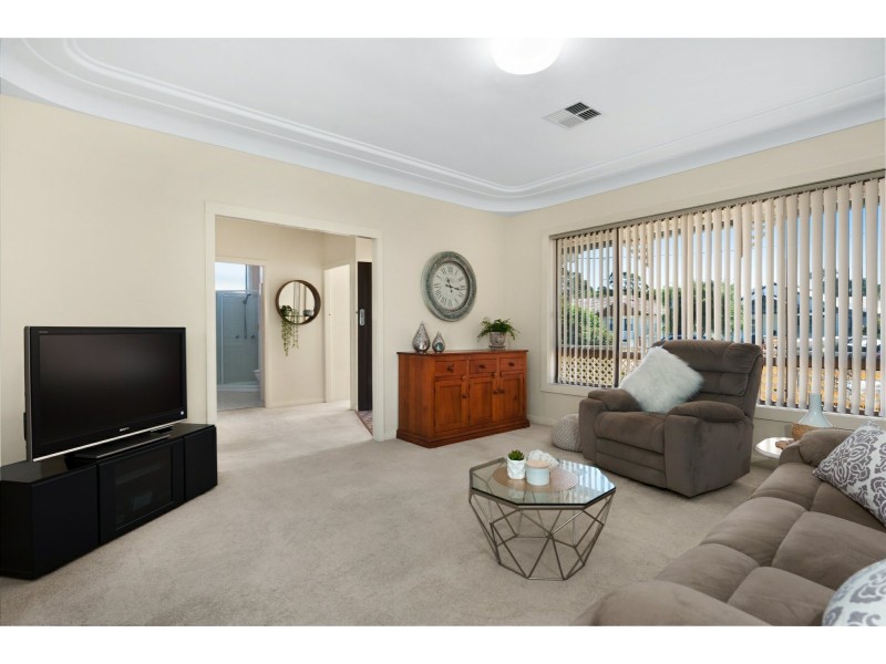 24 Hitchcock Avenue, Belmont NSW 2280
