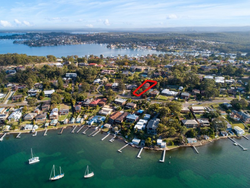 70 Fishing Point Road, Fishing Point NSW 2283