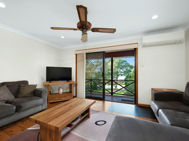70 Fishing Point Road, Fishing Point NSW 2283