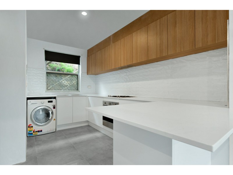 2/33 Nesca Parade, The Hill NSW 2300