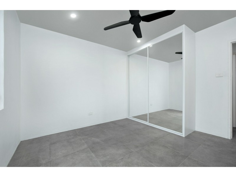 2/33 Nesca Parade, The Hill NSW 2300