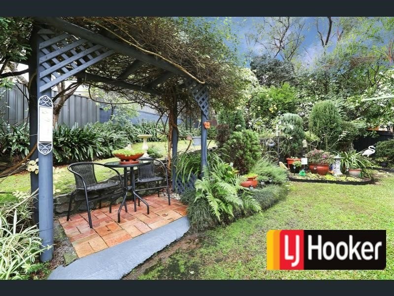 5 Hazleton Grove, Charlestown NSW 2290