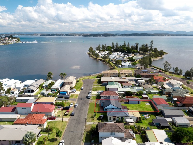 12 Clara Street, Belmont South NSW 2280