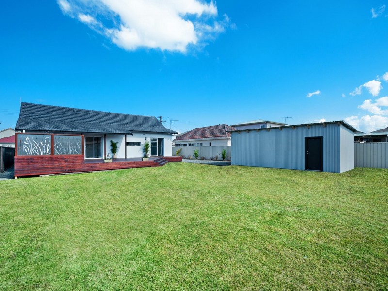 12 Clara Street, Belmont South NSW 2280