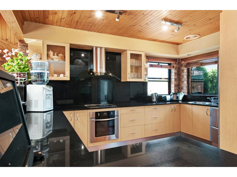 12 Pam Close, Jewells NSW 2280