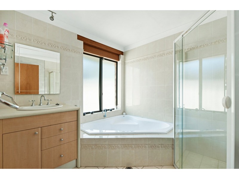 12 Pam Close, Jewells NSW 2280