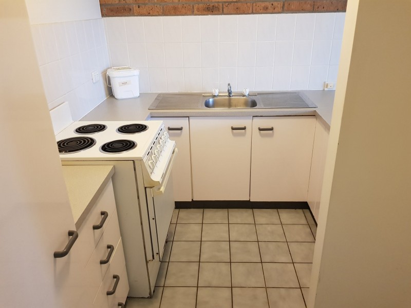 4/34 Bimbadeen Close, Belmont North NSW 2280