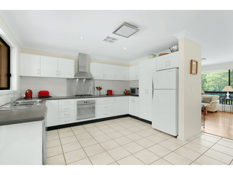 10 Seafarer Close, Belmont NSW 2280