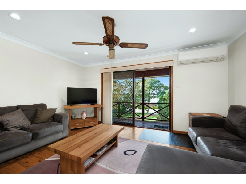 70 Fishing Point Road, Fishing Point NSW 2283