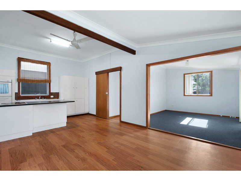11 Turner Street, Belmont NSW 2280