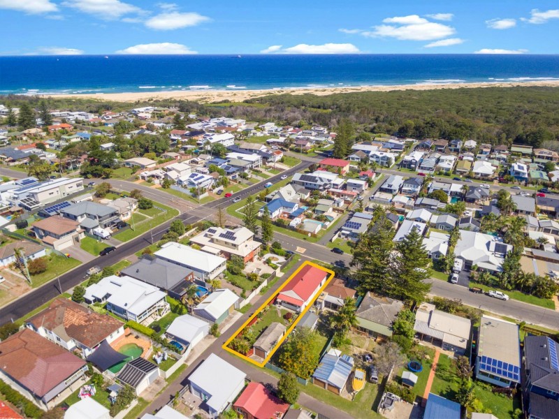 29 Brown Street, Redhead NSW 2290