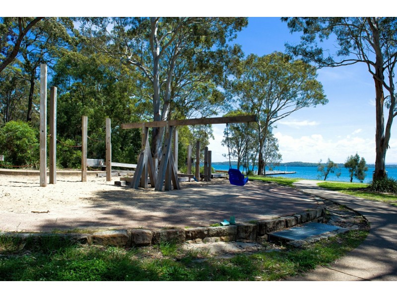 11 Seagrass Row, Murrays Beach NSW 2281