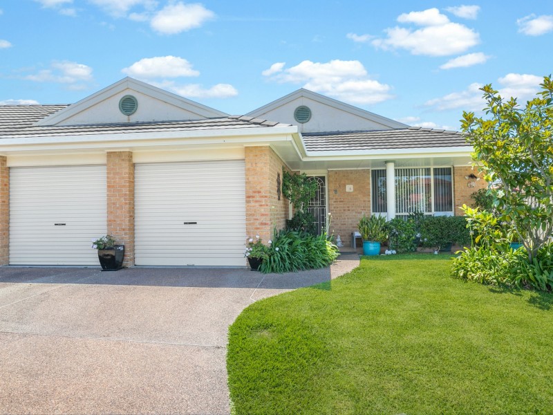 1/8 Caves Court, Caves Beach NSW 2281