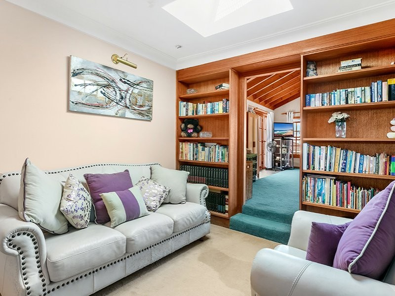 289 Pacific Highway, Belmont North NSW 2280