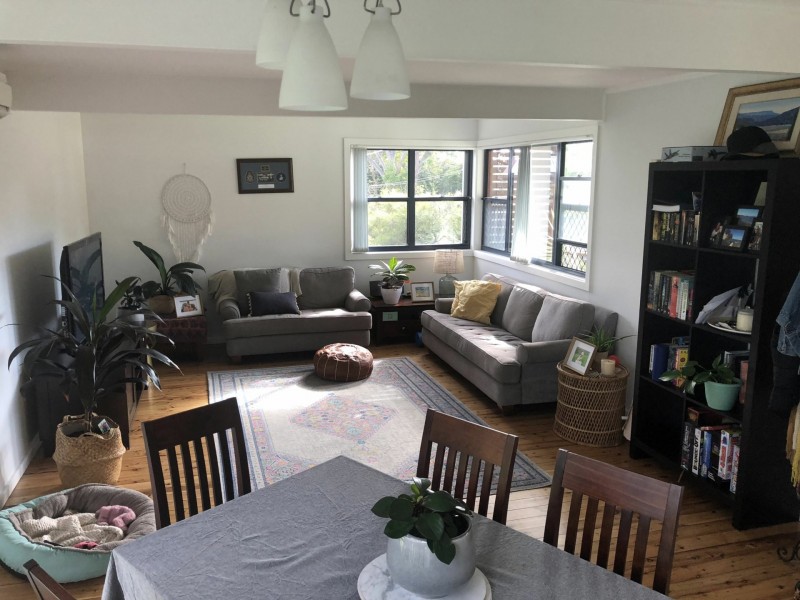 2 Taylor Crescent, Warners Bay NSW 2282