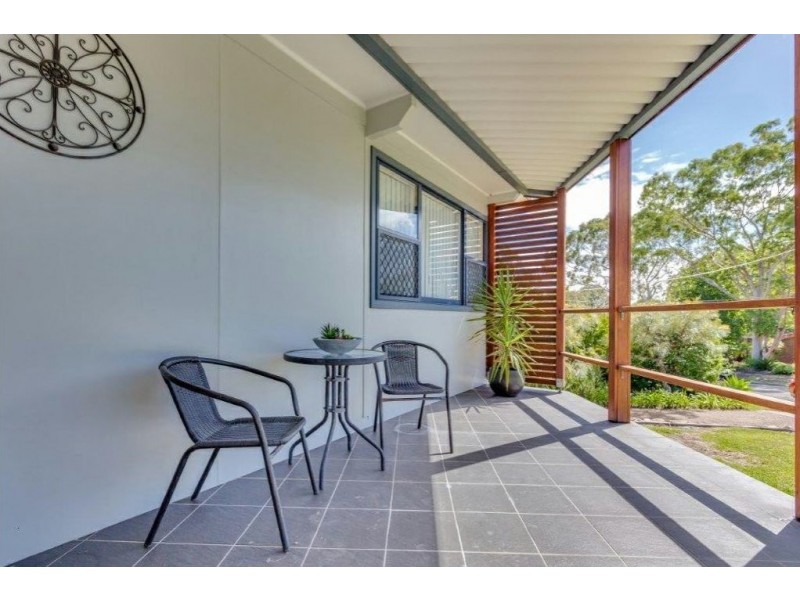 2 Taylor Crescent, Warners Bay NSW 2282