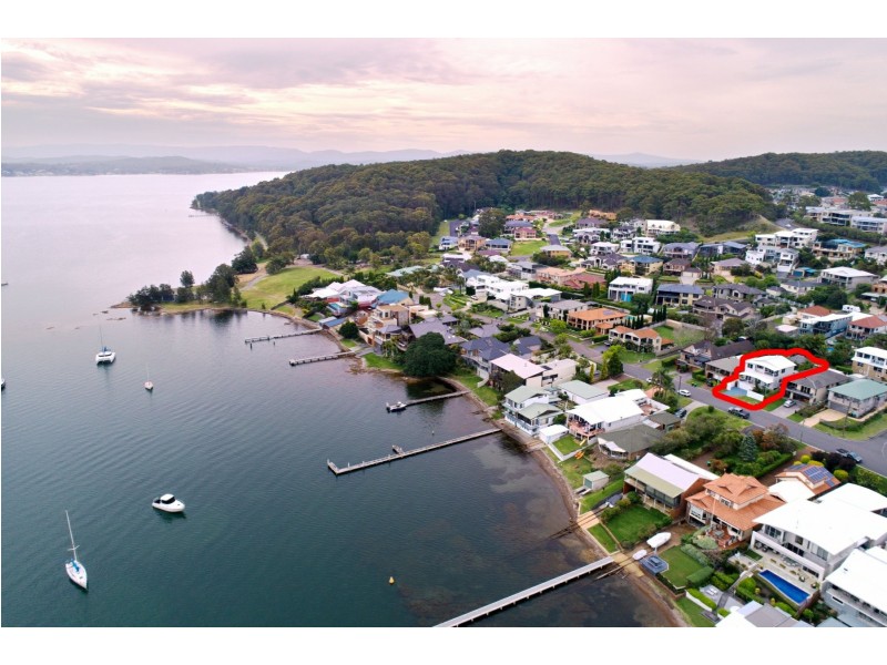 95 Ross Street, Belmont NSW 2280