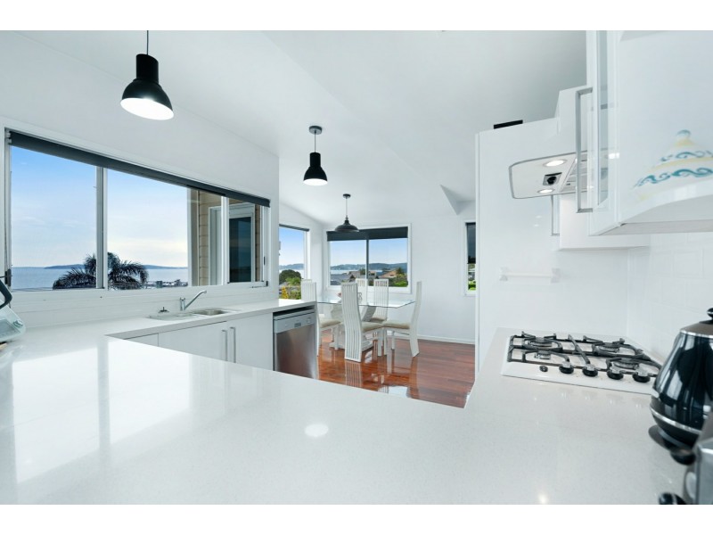 95 Ross Street, Belmont NSW 2280